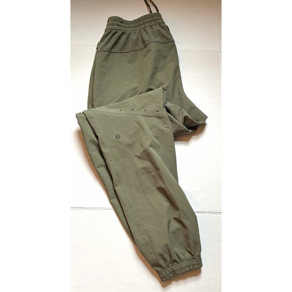 Lululemon Women’s Medium Olive Green Jogger Pants Zip Pockets Drawstring